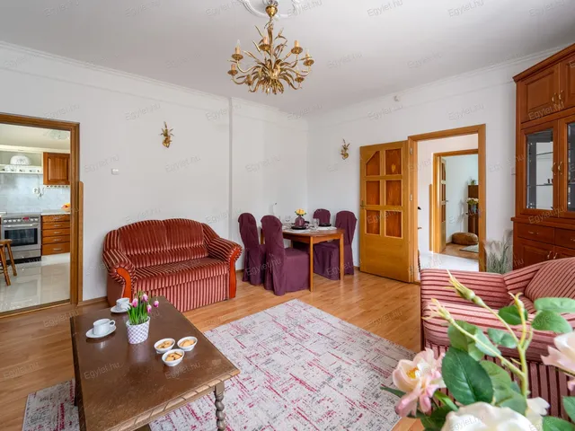 Eladó ház Budapest XVIII. kerület, Szemeretelep 78 nm