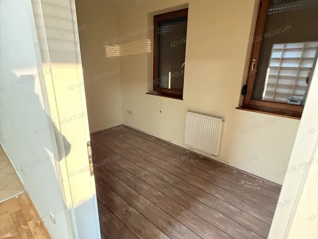 Eladó lakás Dabas 70 nm