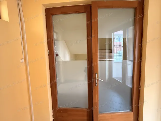 Eladó lakás Dabas 71 nm