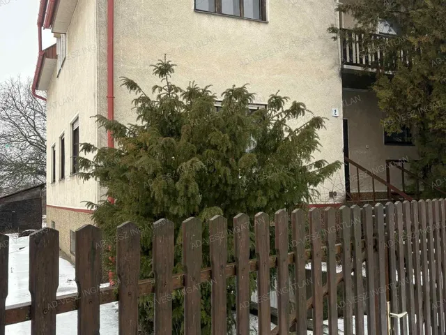 Eladó ház Ócsa 180 nm