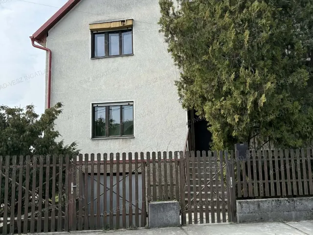 Eladó ház Ócsa 180 nm