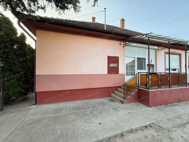 Eladó ház Dabas 120 nm