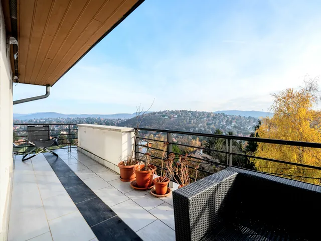 Eladó lakás Budapest II. kerület, Máriaremete 110 nm