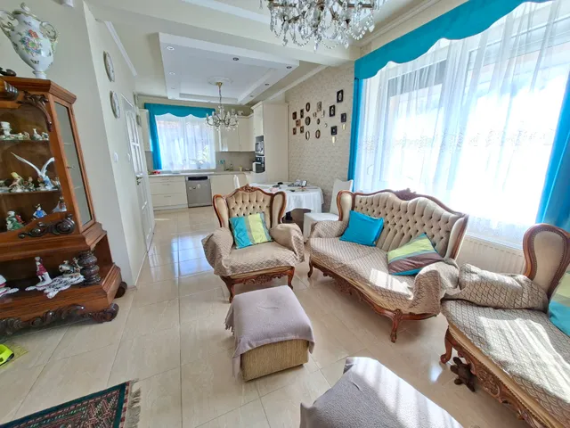 Eladó ház Budapest XV. kerület, Pestújhely 157 nm