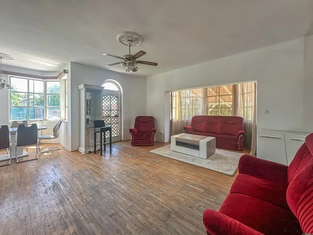 Eladó ház Göd, Alsógöd, Nemeskéri-Kiss Miklós út 94 200 nm