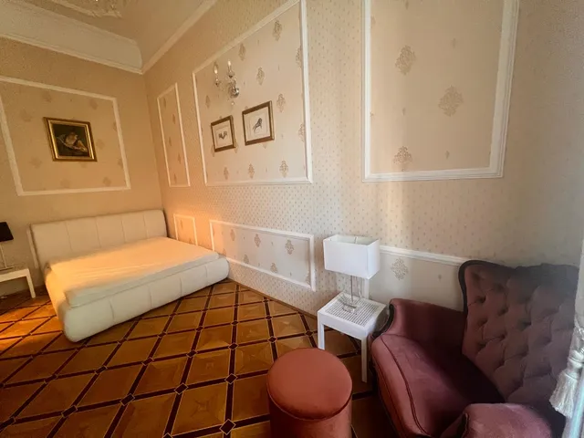 Kiadó lakás Budapest VI. kerület, Diplomatanegyed, Kodály körönd 140 nm