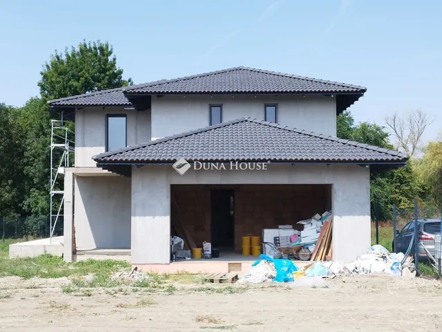 Eladó ház Petőháza 200 nm