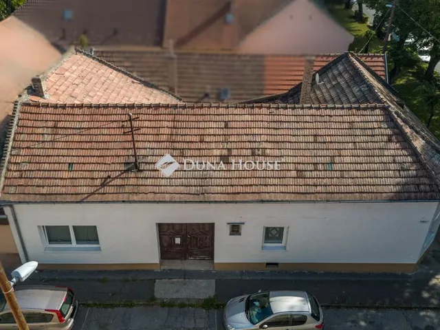 Eladó ház Vác 40 nm