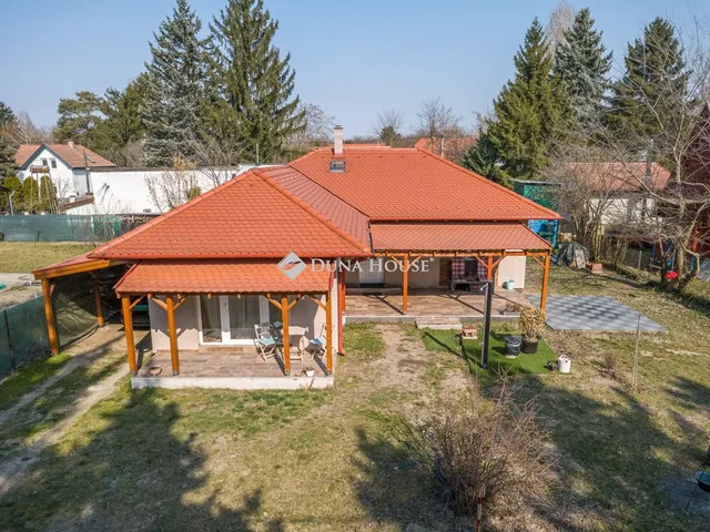 Eladó ház Szigetmonostor 99 nm