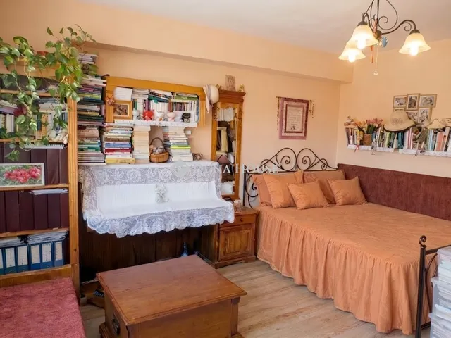 Eladó lakás Budapest V. kerület, Múzeum körút 35 nm