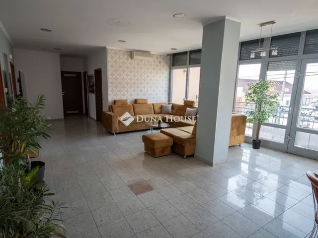 Eladó kereskedelmi és ipari ingatlan Dunakeszi 340 nm