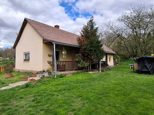 Eladó ház Szőlősgyörök 65 nm