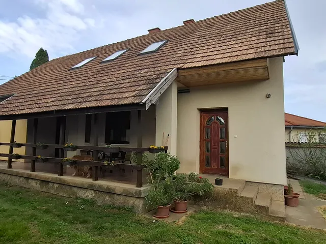 Eladó ház Kaposvár, Toponár 165 nm