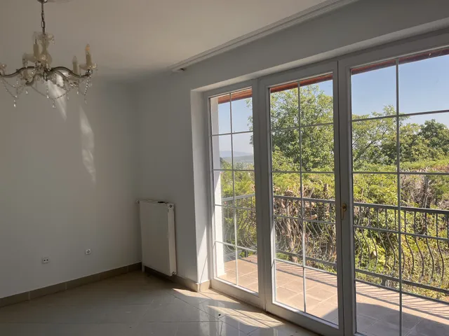 Kiadó ház Budapest III. kerület 295 nm
