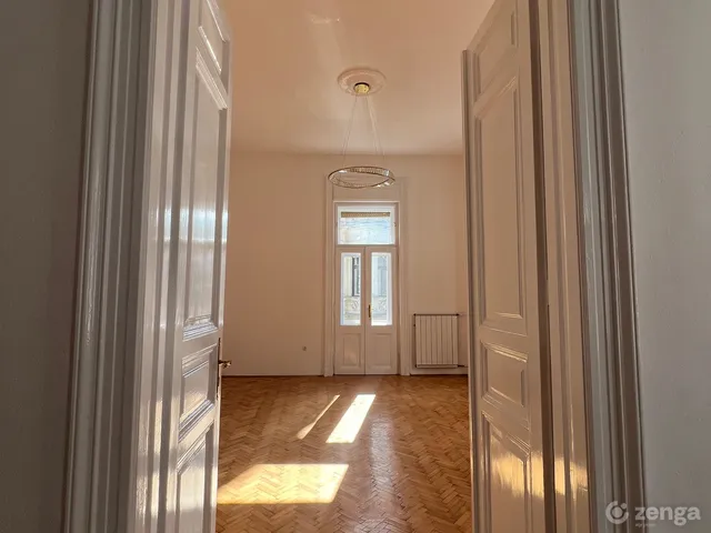 Kiadó lakás Budapest VI. kerület, Hajós utca 135 nm