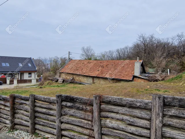 Eladó telek Pannonhalma 413 nm