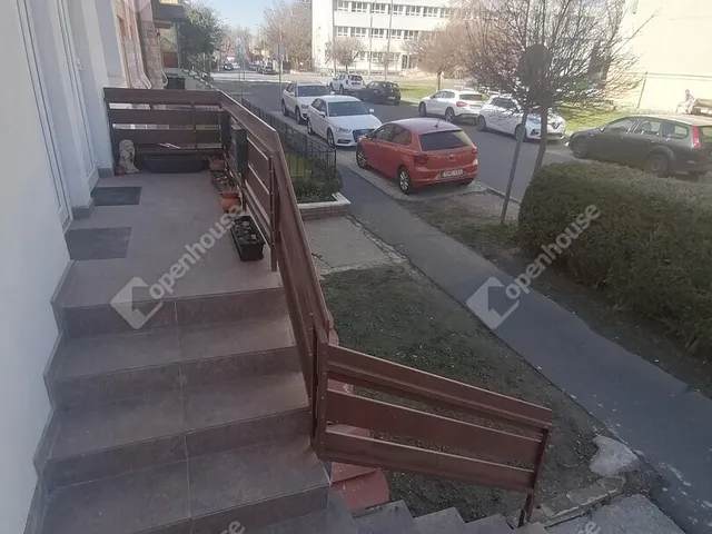 Kiadó lakás Győr, Nádorváros 110 nm