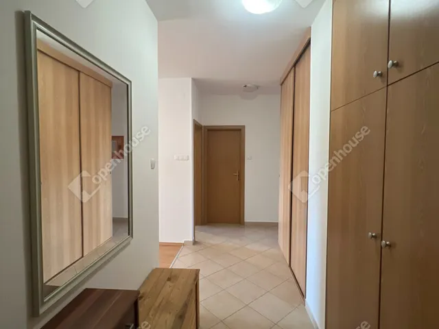 Kiadó lakás Győr, Szabadhegy 75 nm