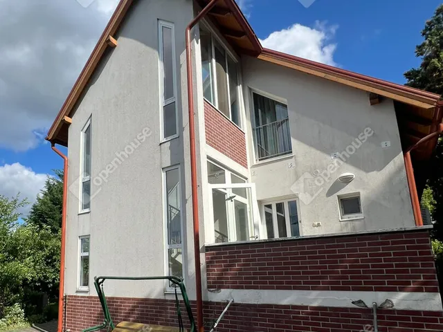 Eladó ház Győr, Győrszentiván 172 nm