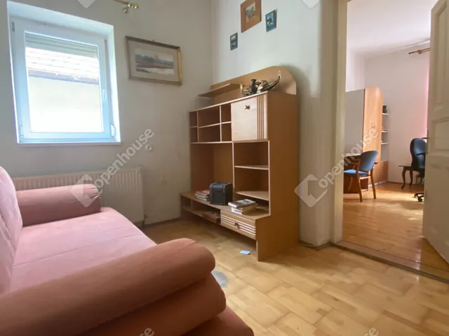 Eladó ház Győr, Sziget 202 nm