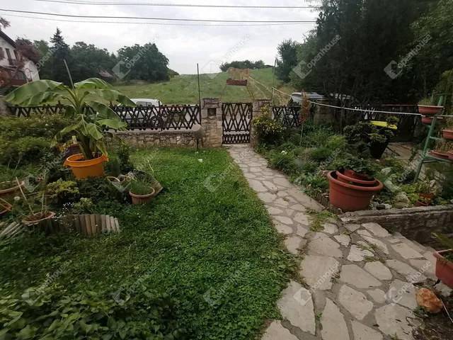 Eladó ház Győr, Ménfőcsanak 163 nm