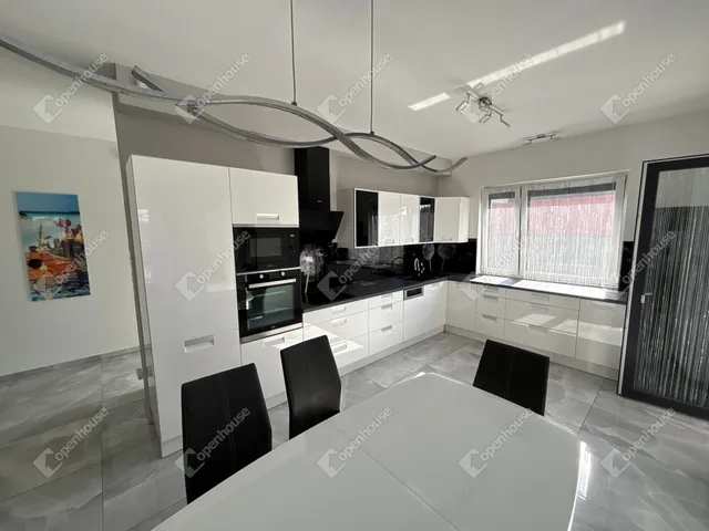 Eladó ház Győrzámoly 145 nm