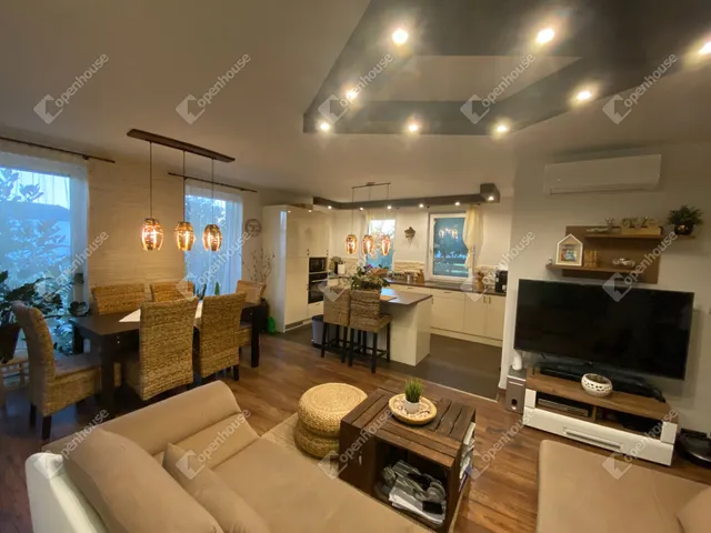 Eladó ház Nagybajcs 108 nm