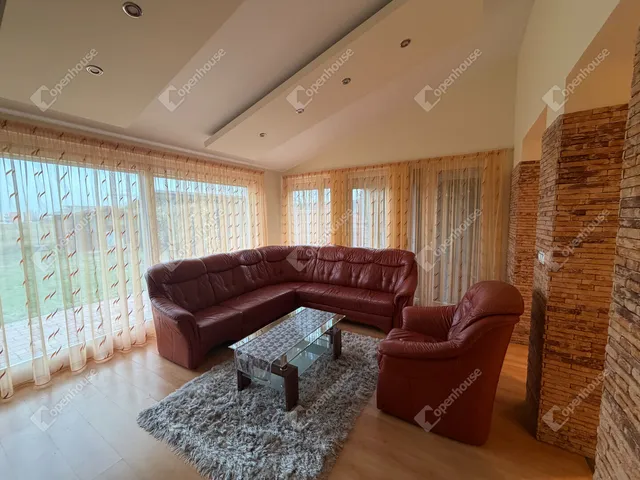 Kiadó ház Győr, Kismegyer 150 nm