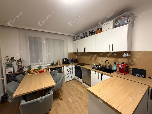 Eladó lakás Győr, Adyváros 53 nm