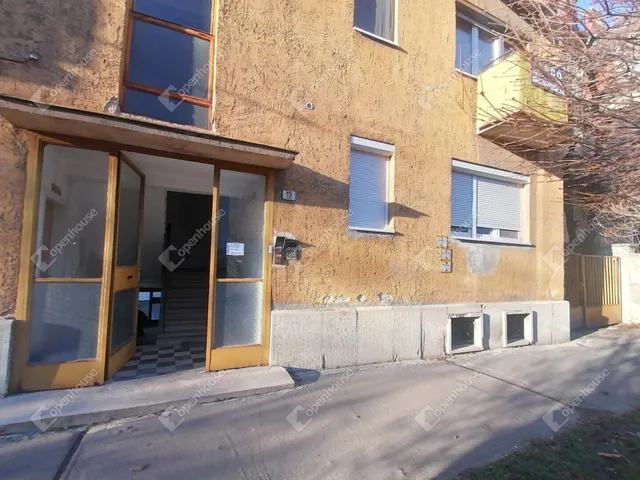 Eladó lakás Győr, Nádorváros 65 nm