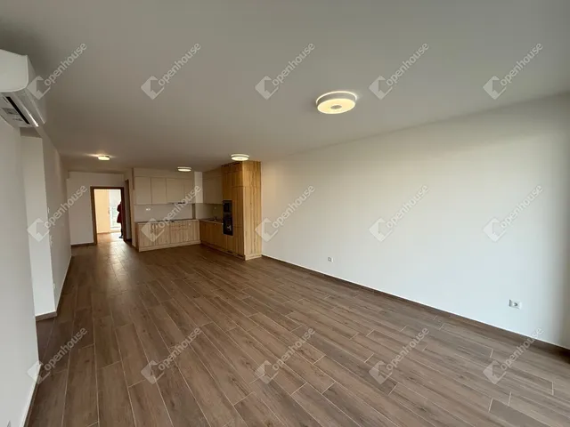 Kiadó lakás Győr, Nádorváros 118 nm