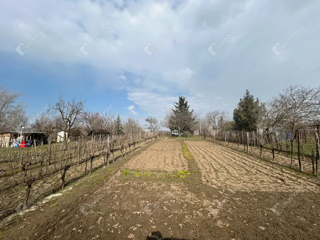 Eladó telek Győr 1414 nm