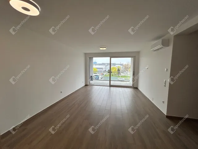 Kiadó lakás Győr, Nádorváros 86 nm