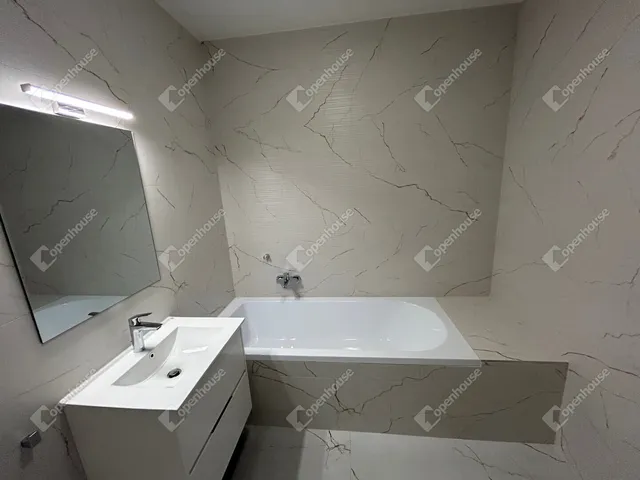 Kiadó lakás Győr, Nádorváros 83 nm