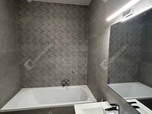 Kiadó lakás Győr, Nádorváros 80 nm