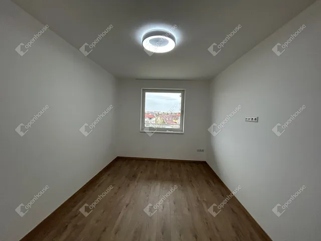 Kiadó lakás Győr, Nádorváros 80 nm