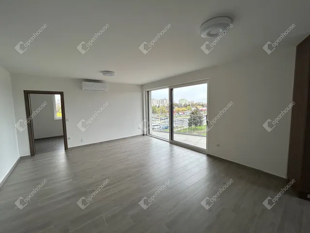 Kiadó lakás Győr, Nádorváros 103 nm