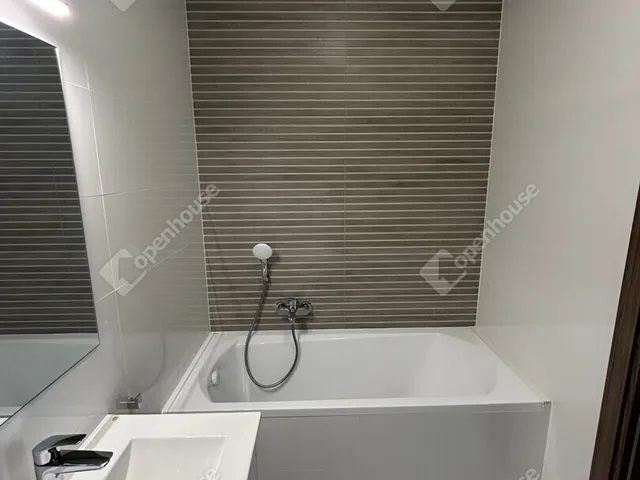 Kiadó lakás Győr, Nádorváros 103 nm