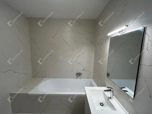 Kiadó lakás Győr, Nádorváros 60 nm