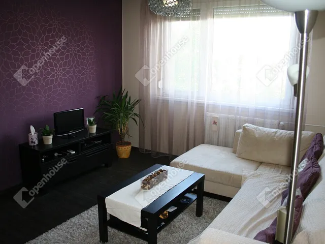 Kiadó lakás Győr, Nádorváros 36 nm