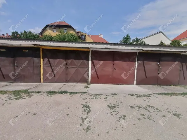 Eladó garázs Győr, Nádorváros 15 nm
