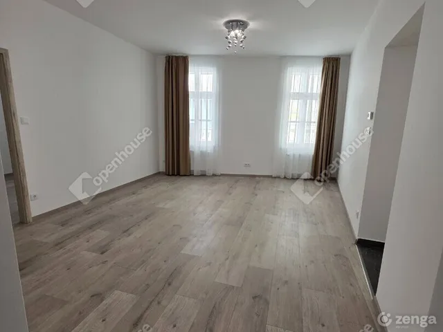 Eladó lakás Győr, Belváros 117 nm