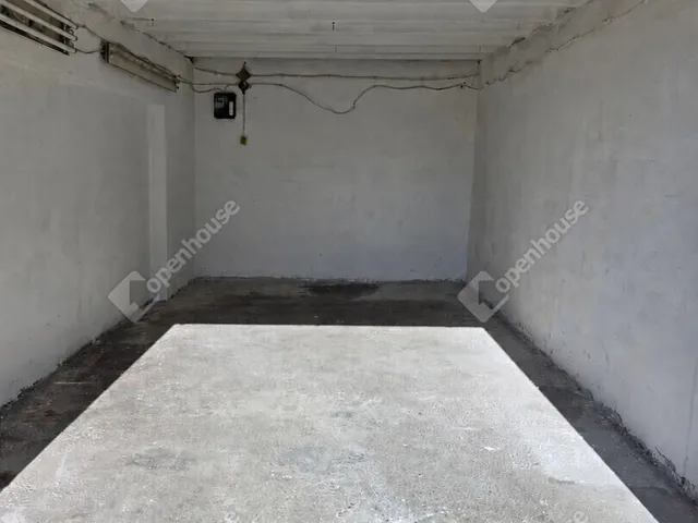 Eladó garázs Győr, Gyárváros 16 nm
