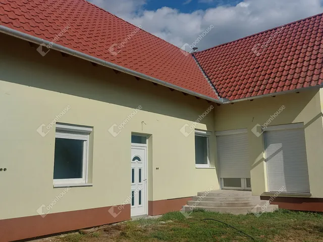 Eladó ház Doboz 160 nm