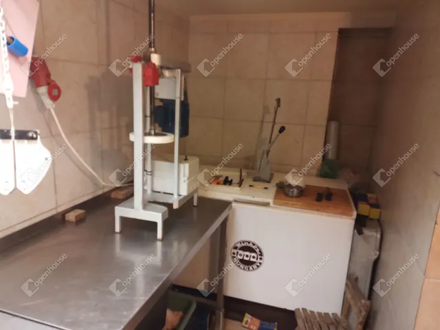Eladó ház Kardos 175 nm