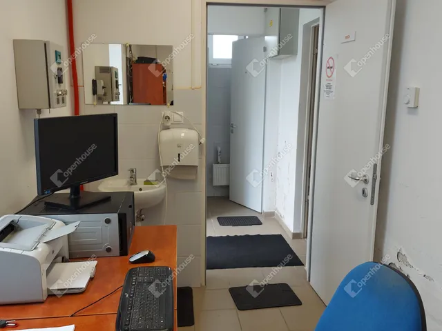 Eladó kereskedelmi és ipari ingatlan Orosháza 80 nm