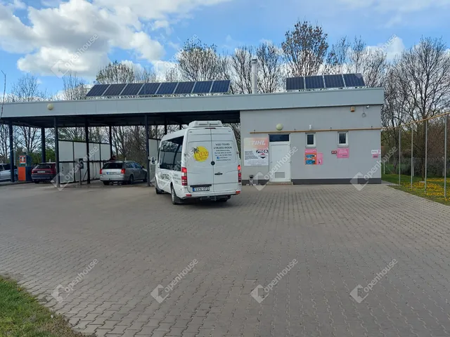 Eladó kereskedelmi és ipari ingatlan Orosháza 80 nm