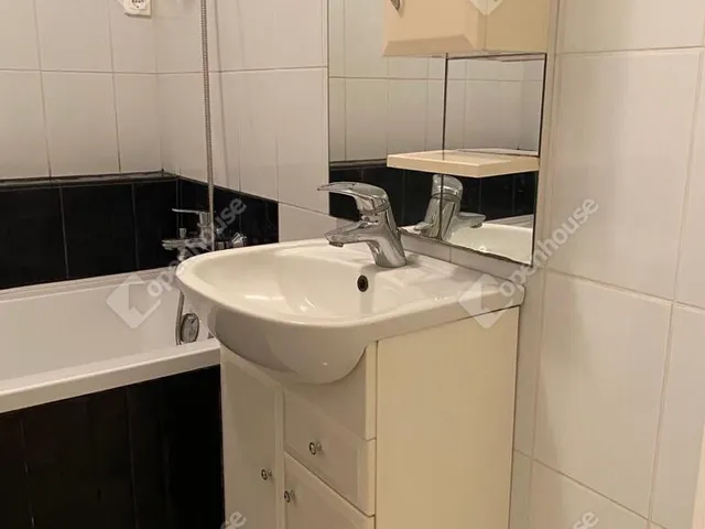 Eladó lakás Békéscsaba, Belváros 54 nm
