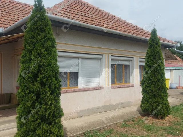 Eladó ház Telekgerendás 130 nm