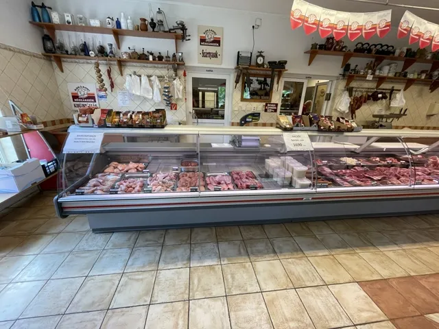 Eladó kereskedelmi és ipari ingatlan Kisújszállás 177 nm